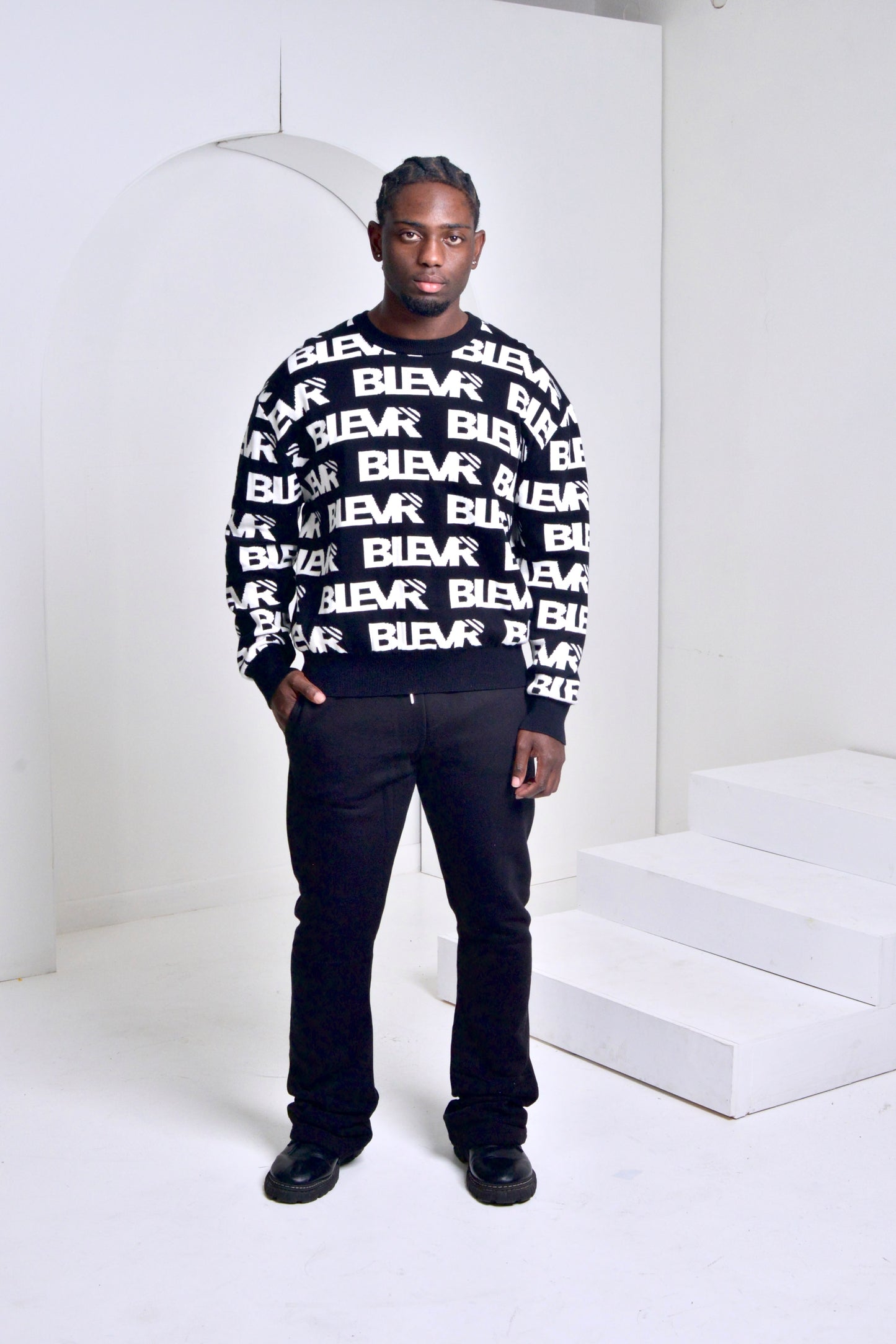 BLEVR LOGO JACQUARD SWEATER